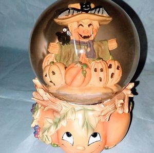 Happy Halloween Snow Globe Scarecrow Jack-O-Lanter